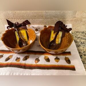 Hallmark Fall Thanksgiving Autumn Acorn Ceramic Bowl with Serving Spoon Set of 2